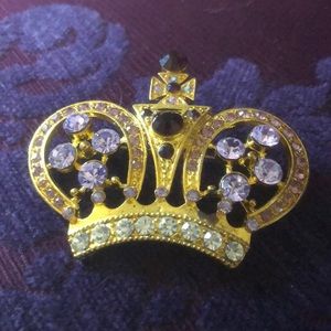 Crown brooch